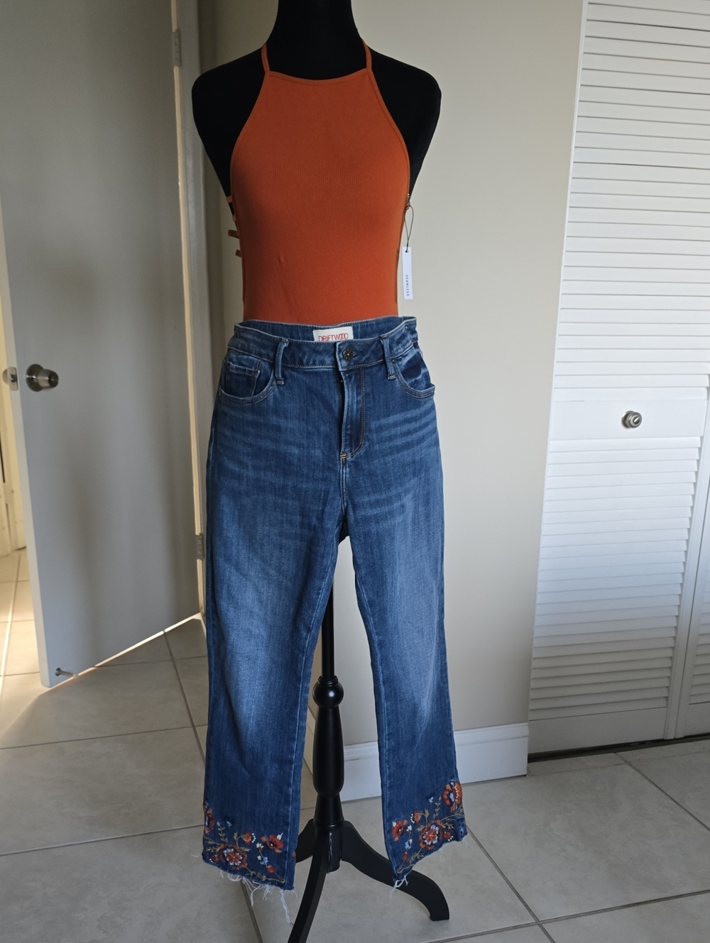 DRIFTWOOD Dark Blue Cropped Jeans with Embroidered Hem